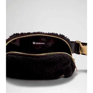 Lululemon black bags